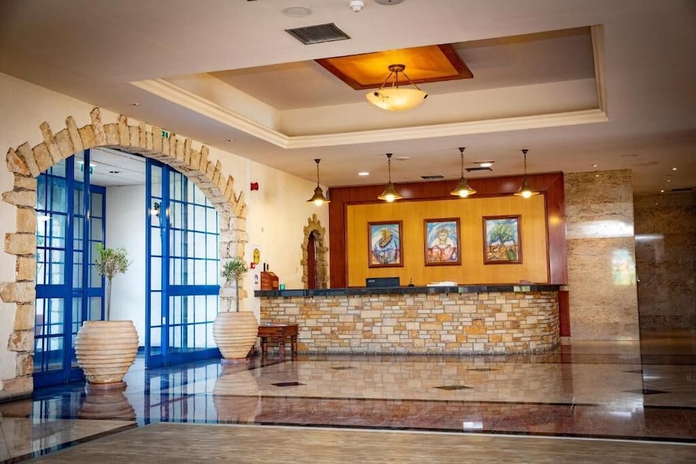 Navarria Hotel — Hotel building in Limassol, Limassol Region