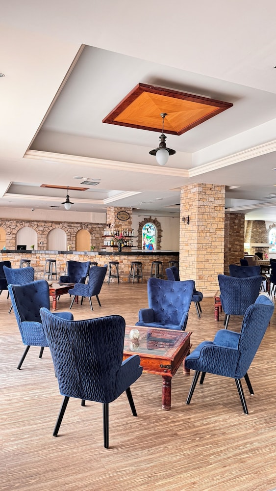Navarria Hotel — Restaurant & bars in Limassol, Limassol Region