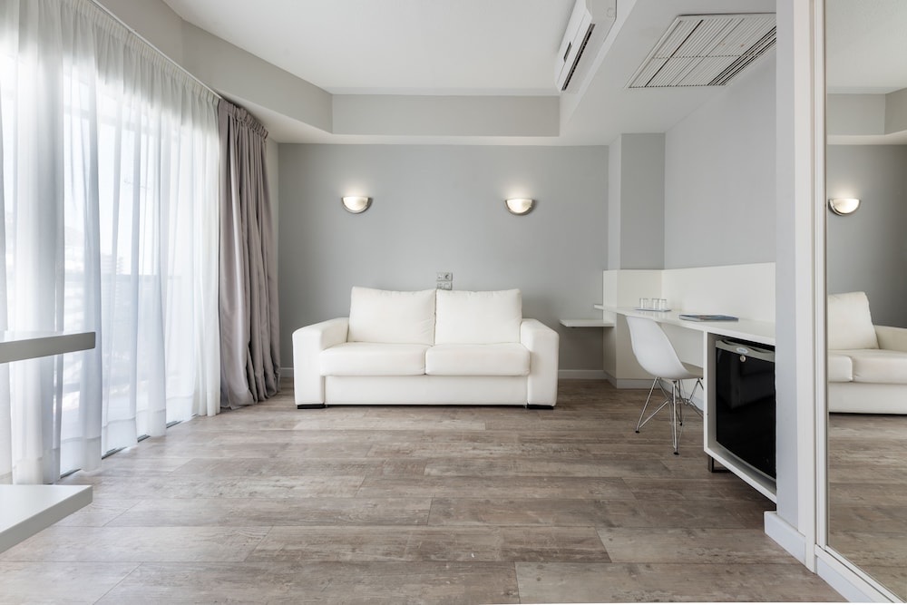 Hotel Caserío — Hotel rooms in Playa del Ingles, Canary Islands
