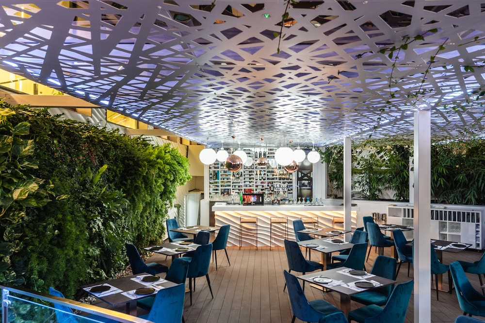 Hotel Caserío — Restaurant & bars in Playa del Ingles, Canary Islands