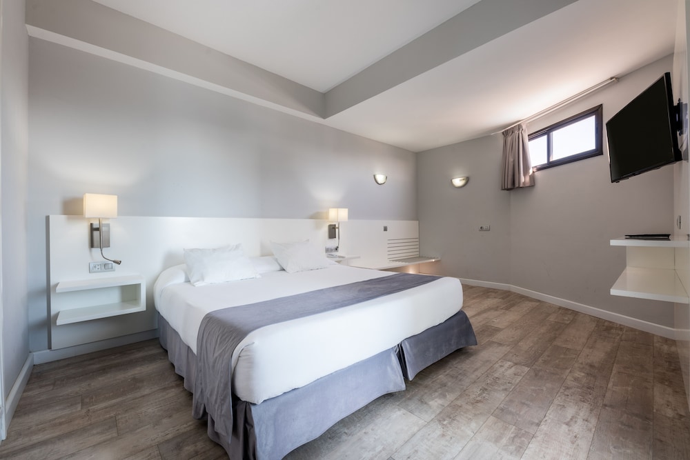 Hotel Caserío — Hotel rooms in Playa del Ingles, Canary Islands