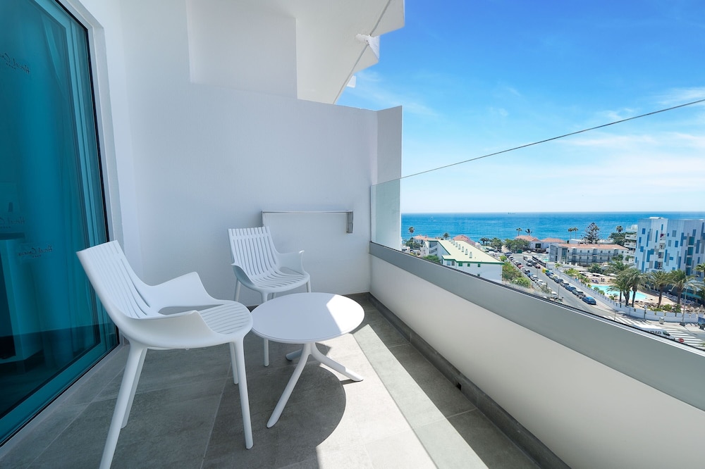 Hotel Caserío — Hotel rooms in Playa del Ingles, Canary Islands