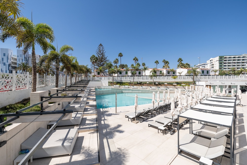 Hotel Caserío — Swimming pool in Playa del Ingles, Canary Islands