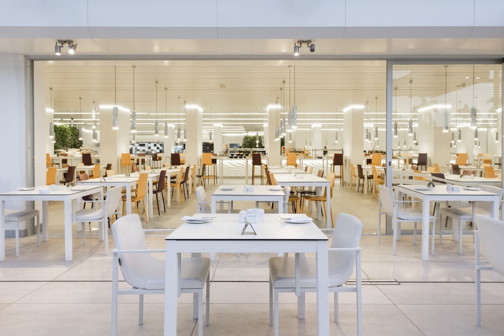 Hotel Caserío — Restaurant & bars in Playa del Ingles, Canary Islands