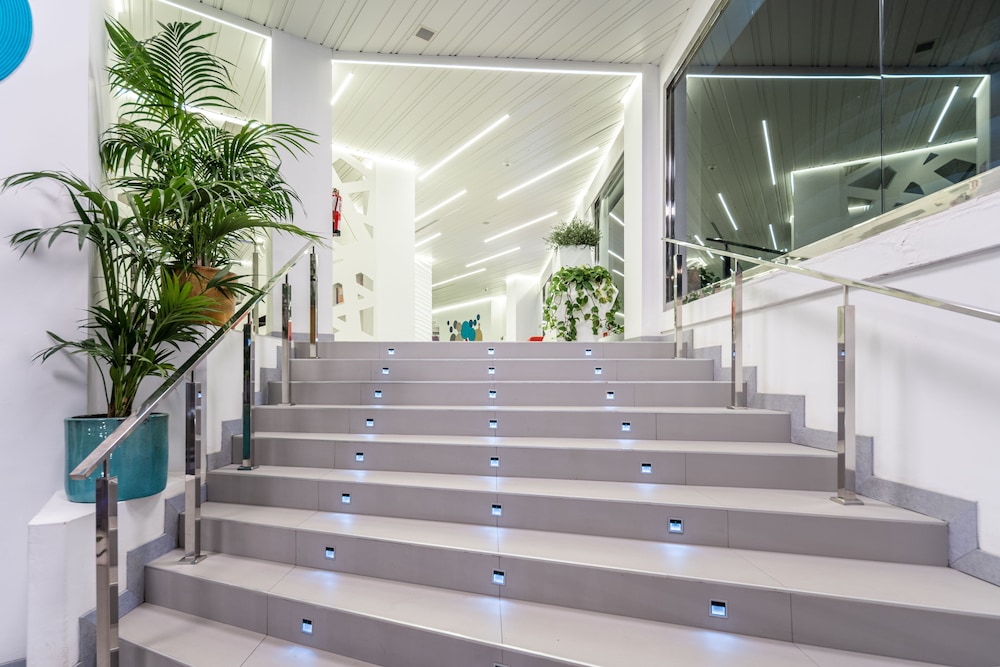 Hotel Caserío — Hotel building in Playa del Ingles, Canary Islands