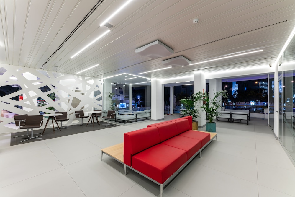 Hotel Caserío — Hotel building in Playa del Ingles, Canary Islands