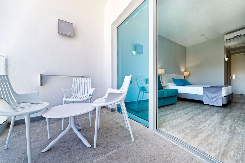 Hotel Caserío — Hotel rooms in Playa del Ingles, Canary Islands