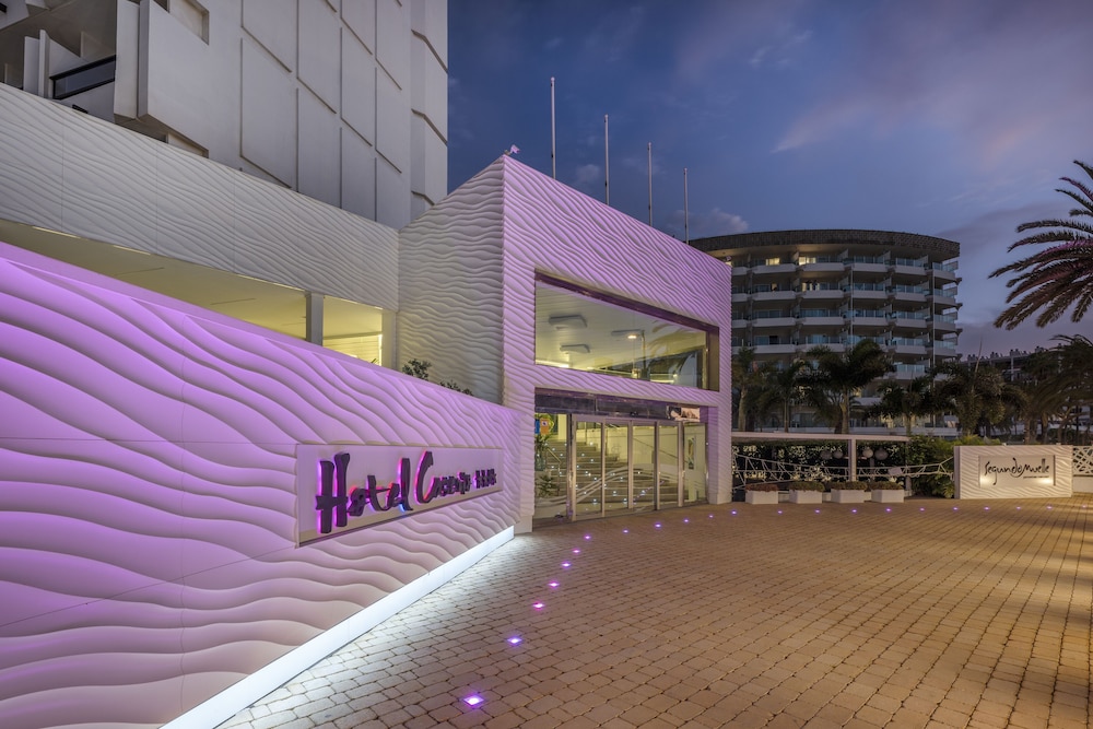 Hotel Caserío — Hotel building in Playa del Ingles, Canary Islands
