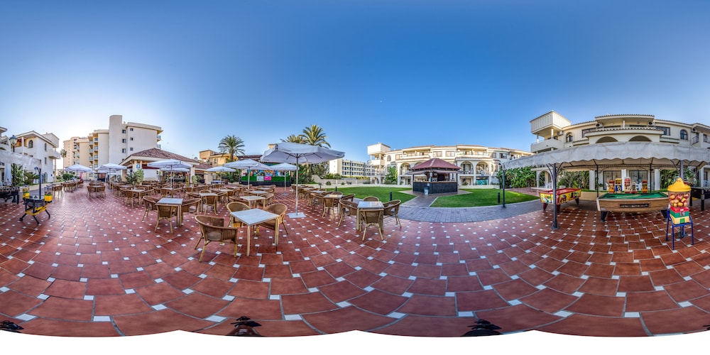 Hotel Puente Real — Restaurant & bars in Torremolinos, Andalusia
