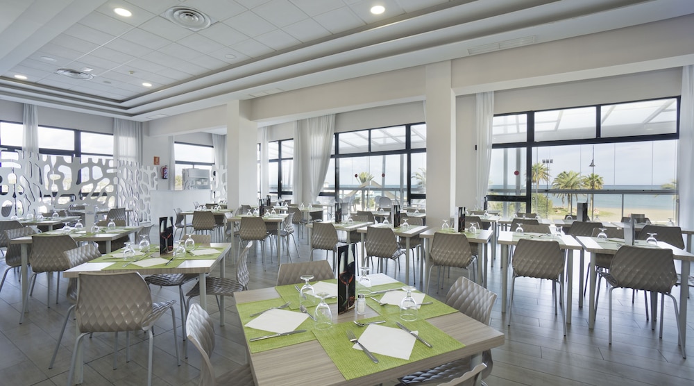 Hotel Puente Real — Restaurant & bars in Torremolinos, Andalusia