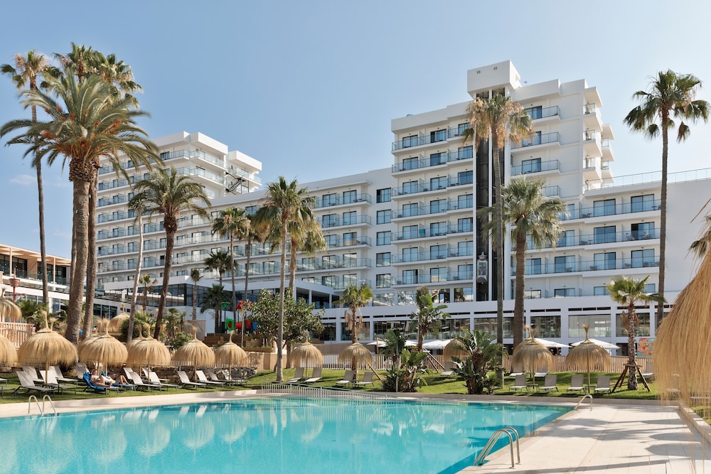 Hotel Best Tritón — Hotel building in Benalmadena, Andalusia