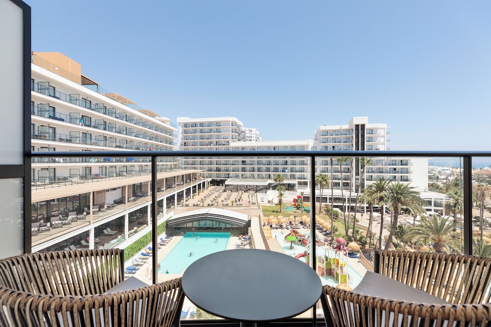 Hotel Best Tritón — Swimming pool in Benalmadena, Andalusia