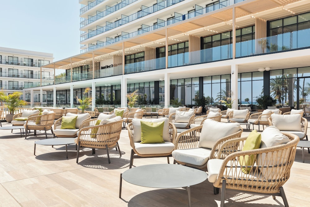 Hotel Best Tritón — Hotel building in Benalmadena, Andalusia