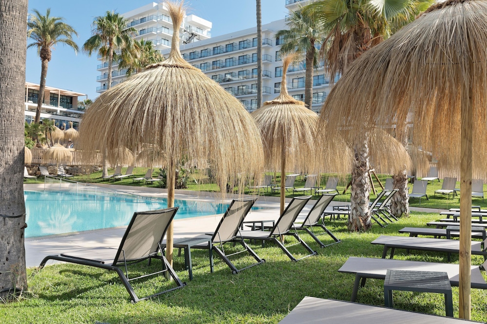 Hotel Best Tritón — Swimming pool in Benalmadena, Andalusia