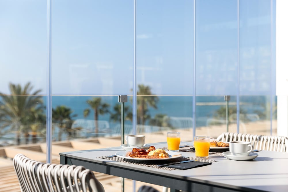 Hotel Best Tritón — Restaurant & bars in Benalmadena, Andalusia