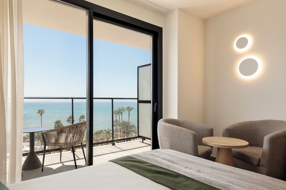 Hotel Best Tritón — Hotel rooms in Benalmadena, Andalusia