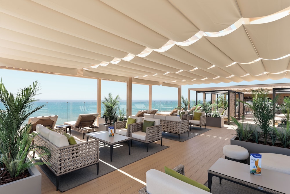 Hotel Best Tritón — Restaurant & bars in Benalmadena, Andalusia