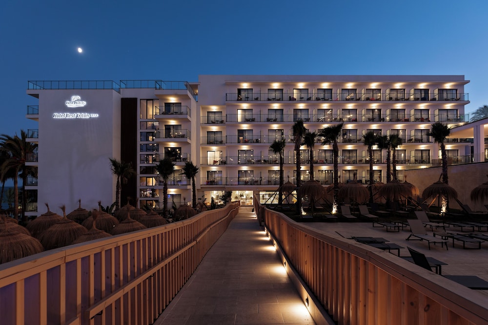 Hotel Best Tritón — Hotel building in Benalmadena, Andalusia