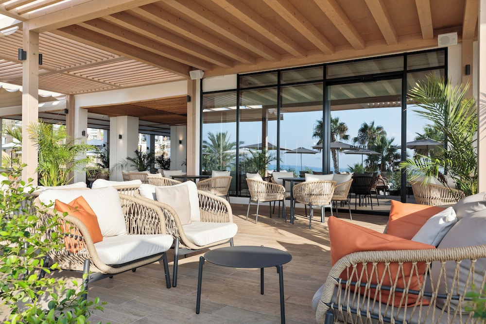 Hotel Best Tritón — Restaurant & bars in Benalmadena, Andalusia