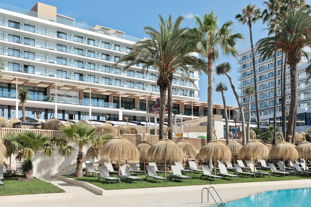 Hotel Best Tritón — Hotel building in Benalmadena, Andalusia