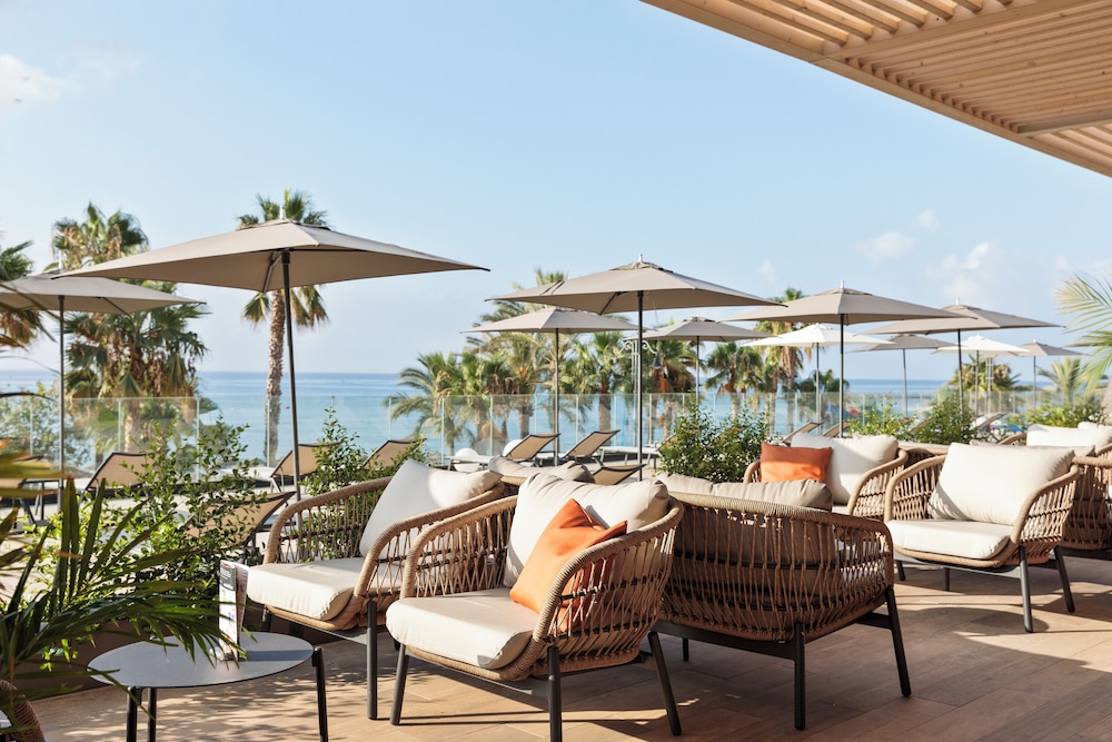 Hotel Best Tritón — Restaurant & bars in Benalmadena, Andalusia