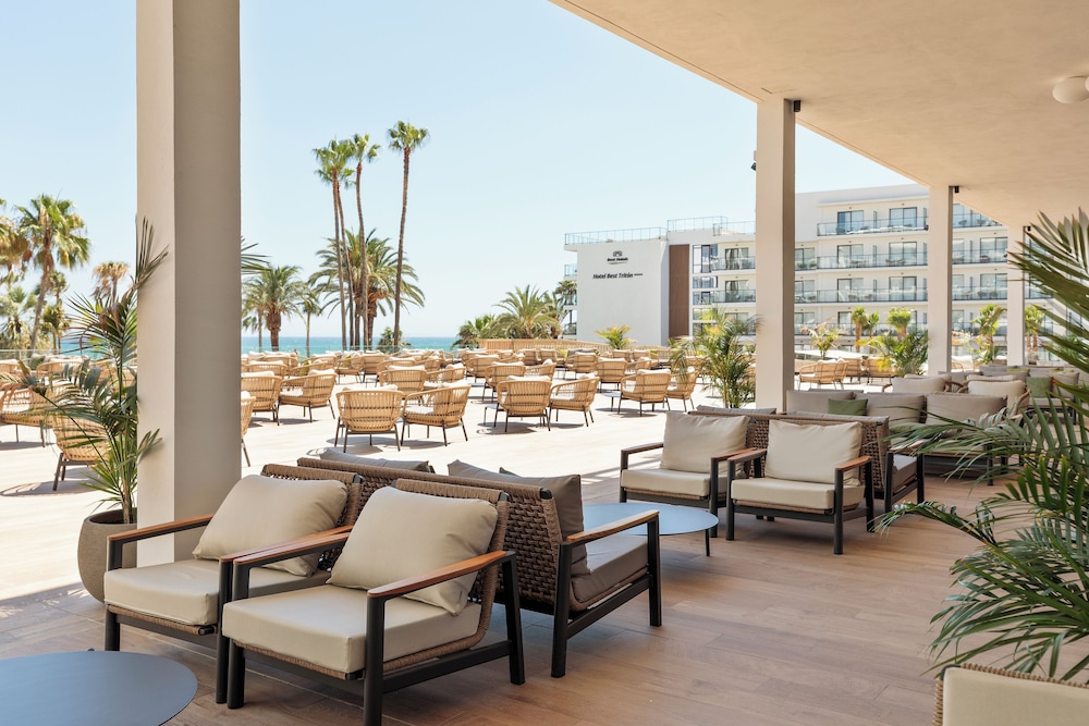 Hotel Best Tritón — Hotel building in Benalmadena, Andalusia