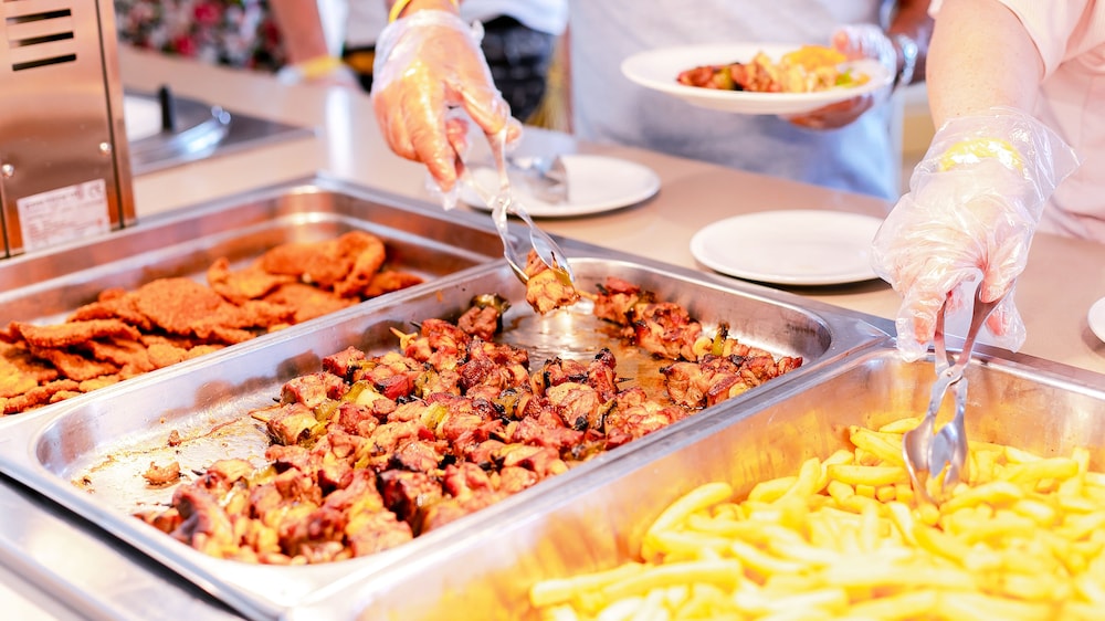 Auramar Beach Resort — Restaurant & bars in Albufeira, Faro