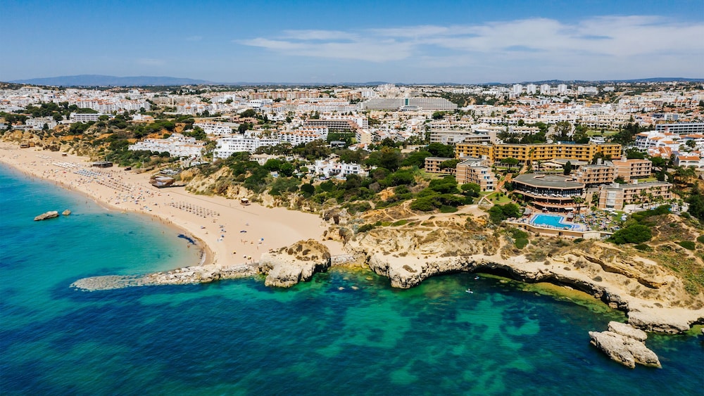Auramar Beach Resort — Beach in Albufeira, Faro