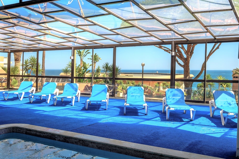 Auramar Beach Resort — Swimming pool in Albufeira, Faro
