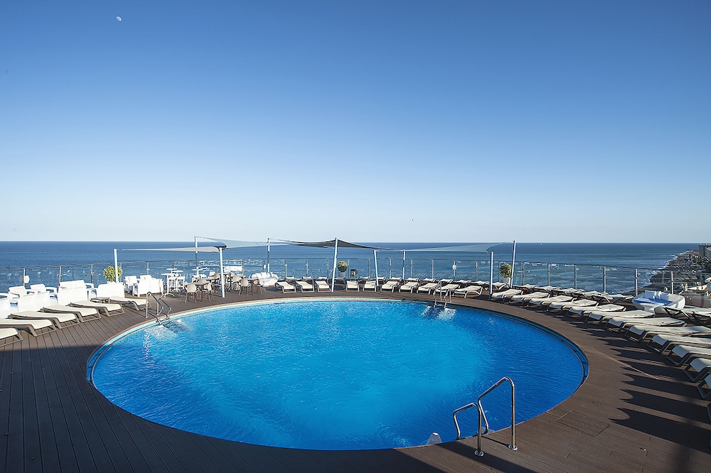Hotel El Puerto by Pierre & Vacances — Main photo in Fuengirola, Andalusia