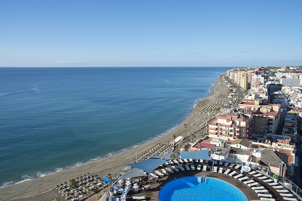 Hotel El Puerto by Pierre & Vacances — Beach in Fuengirola, Andalusia