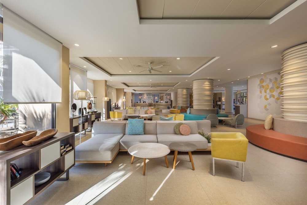 Abora Continental by Lopesan Hotels - All Inclusive — Hotel building in Playa del Ingles, Canary Islands