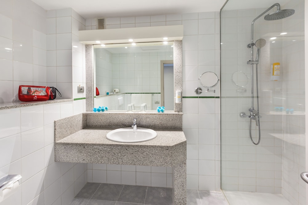 Abora Continental by Lopesan Hotels - All Inclusive — Hotel rooms in Playa del Ingles, Canary Islands