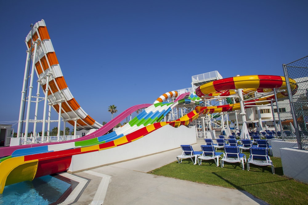 Leonardo Laura Beach & Splash Resort — Attractions for children in Chlorakas, Paphos Region