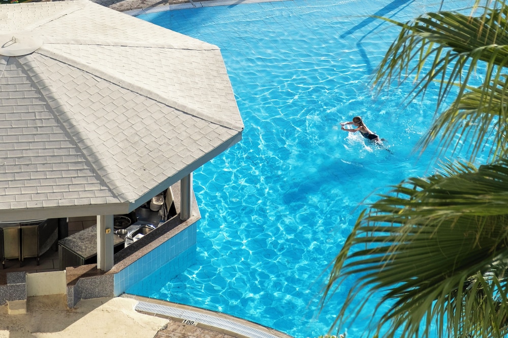 Leonardo Laura Beach & Splash Resort — Swimming pool in Chlorakas, Paphos Region
