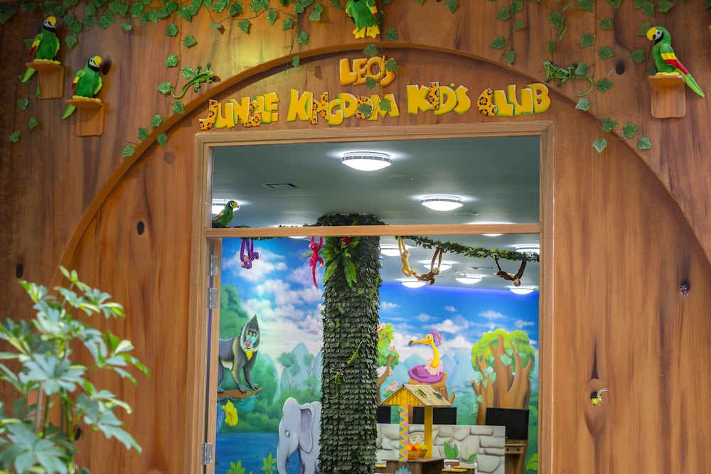 Leonardo Laura Beach & Splash Resort — Attractions for children in Chlorakas, Paphos Region
