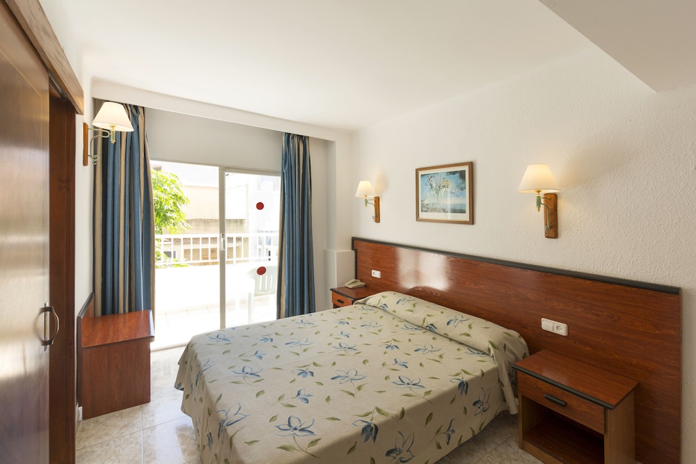 Hotel HSM Reina del Mar — Hotel rooms in Playa de Palma, Balearic Islands