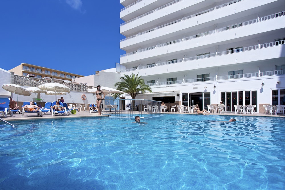 Hotel HSM Reina del Mar — Swimming pool in Playa de Palma, Balearic Islands