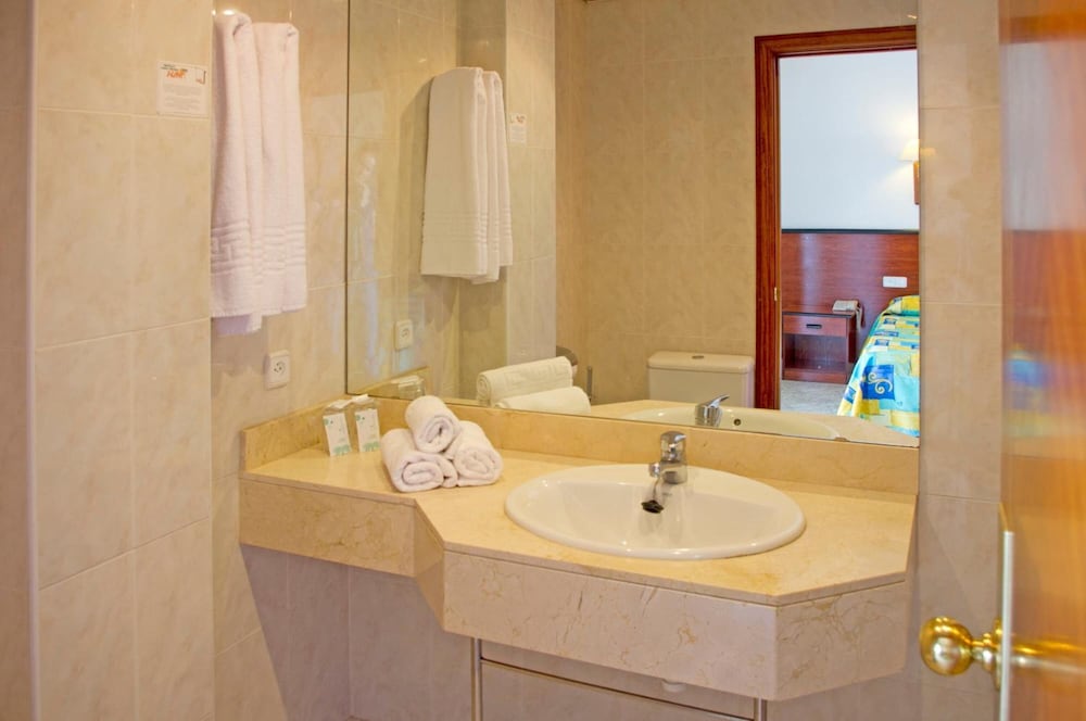Hotel HSM Reina del Mar — Hotel rooms in Playa de Palma, Balearic Islands