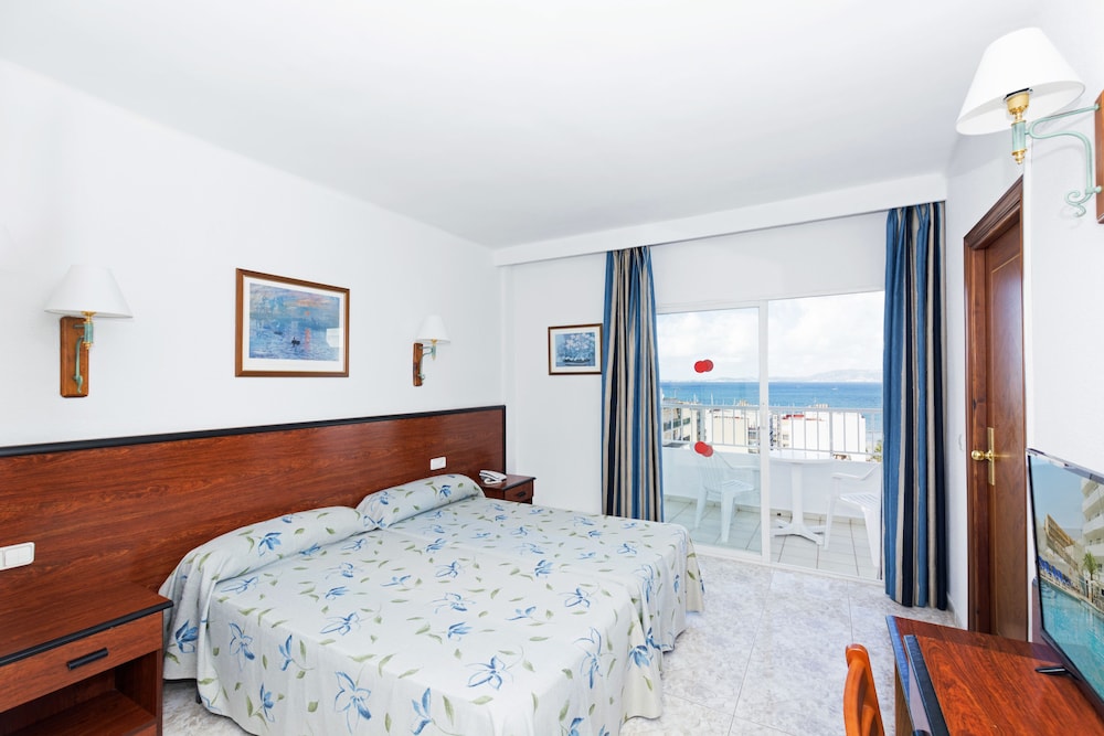 Hotel HSM Reina del Mar — Hotel rooms in Playa de Palma, Balearic Islands