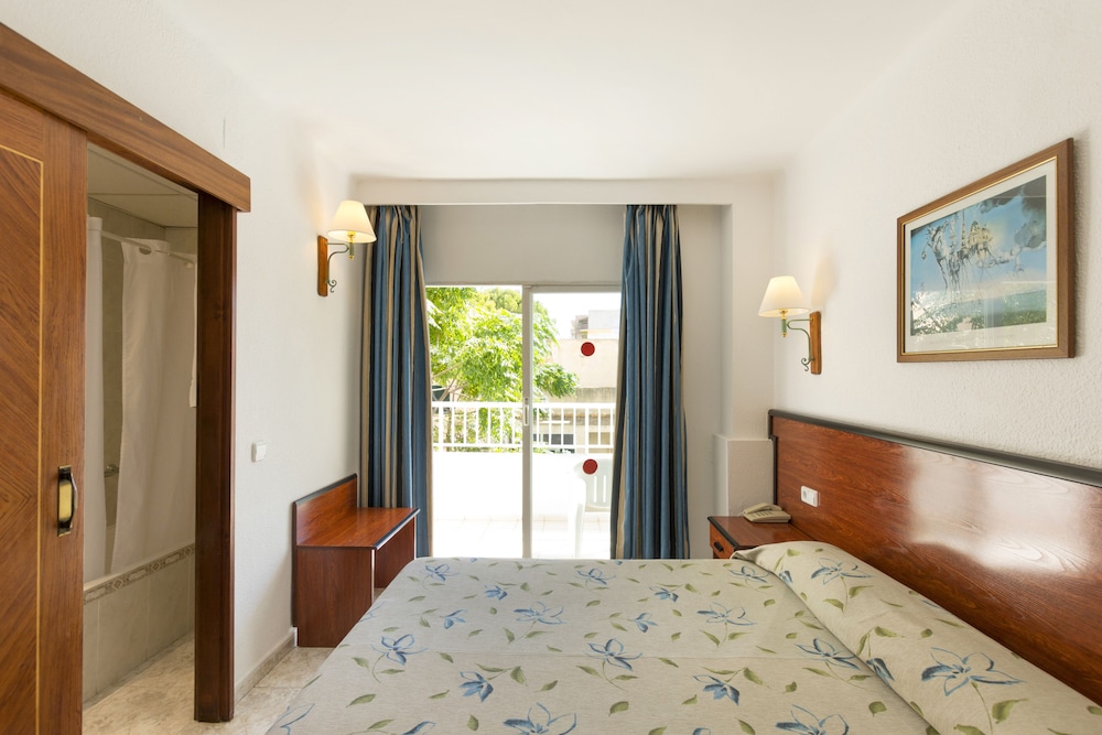 Hotel HSM Reina del Mar — Hotel rooms in Playa de Palma, Balearic Islands