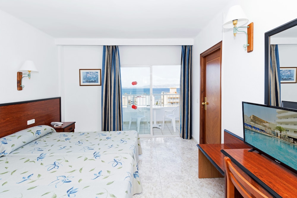 Hotel HSM Reina del Mar — Hotel rooms in Playa de Palma, Balearic Islands