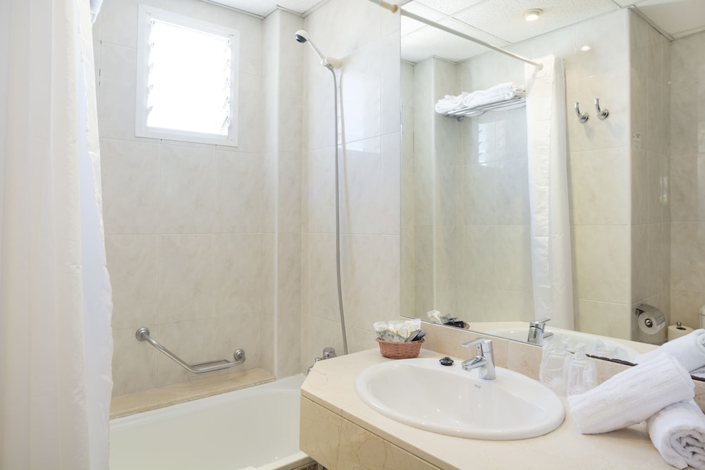 Hotel HSM Reina del Mar — Hotel rooms in Playa de Palma, Balearic Islands