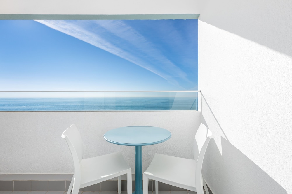 Dom Jose Beach Hotel — Hotel rooms in Quarteira, Faro