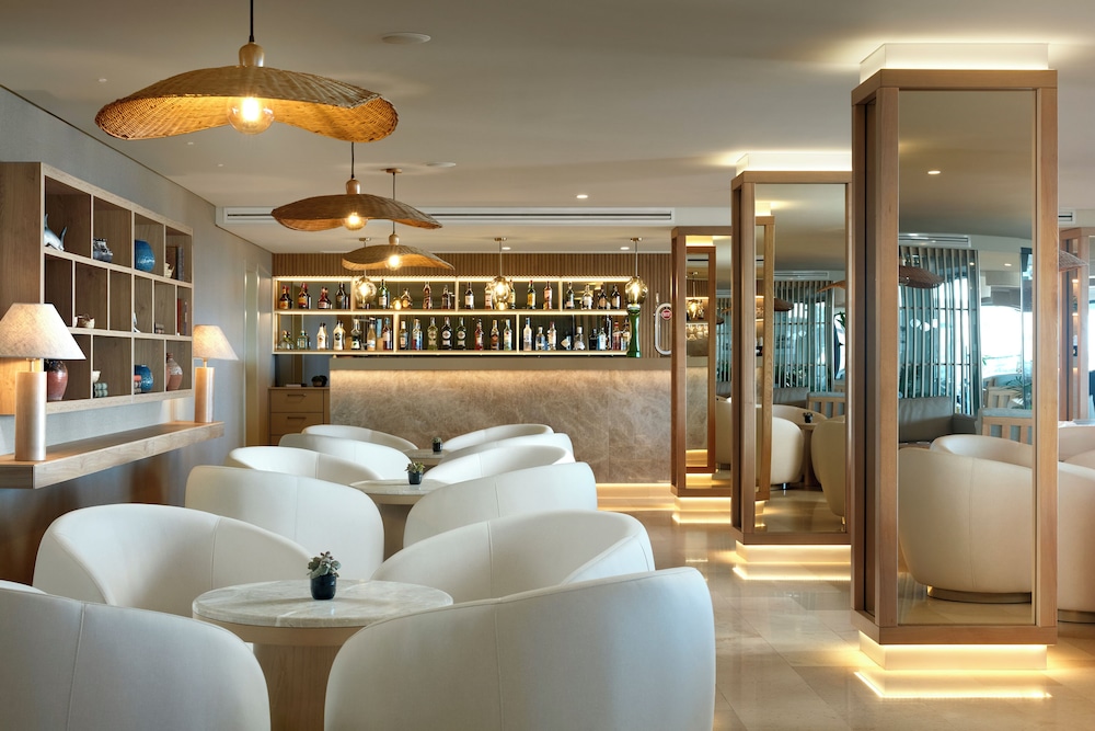 Dom Jose Beach Hotel — Restaurant & bars in Quarteira, Faro