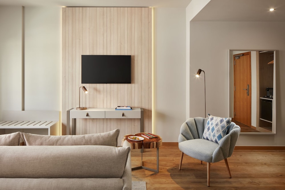 Dom Jose Beach Hotel — Hotel rooms in Quarteira, Faro