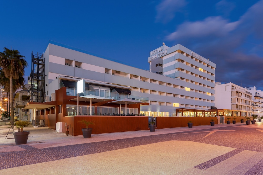 Dom Jose Beach Hotel — Hotel building in Quarteira, Faro