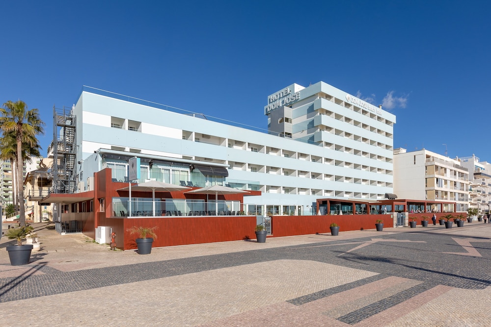 Dom Jose Beach Hotel — Hotel building in Quarteira, Faro