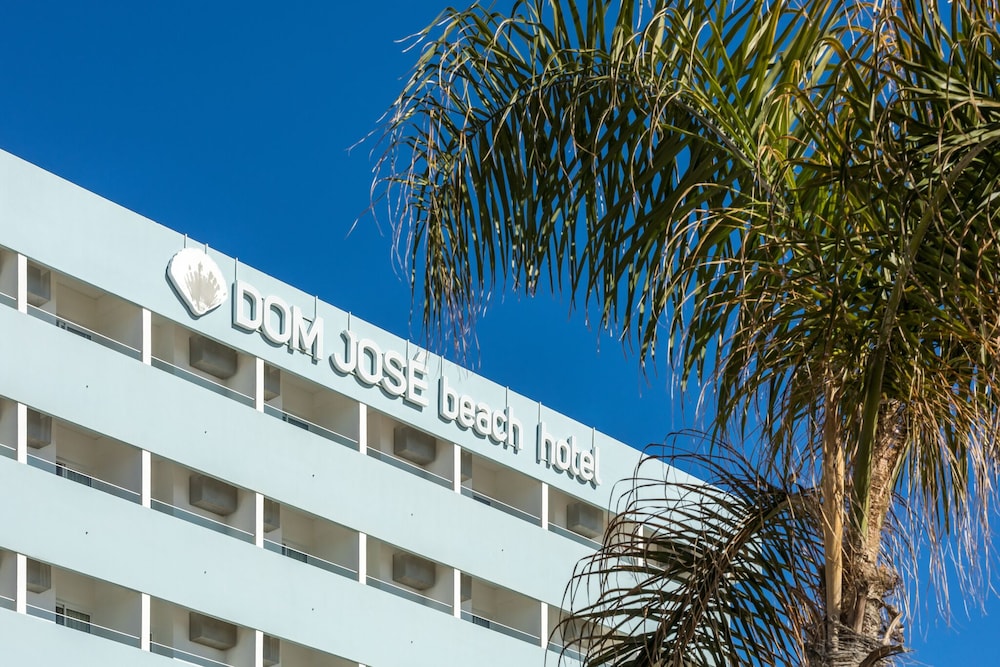 Dom Jose Beach Hotel — Hotel building in Quarteira, Faro