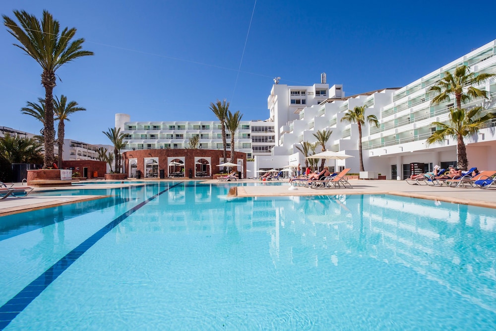 Amadil Ocean Club — Swimming pool in Agadir, Souss-Massa-Draa